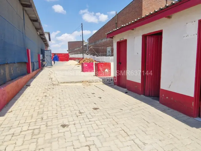 Retail/Shop for Sale in Mount Darwin, Mount Darwin