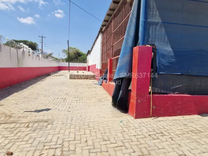 Retail/Shop for Sale in Mount Darwin, Mount Darwin