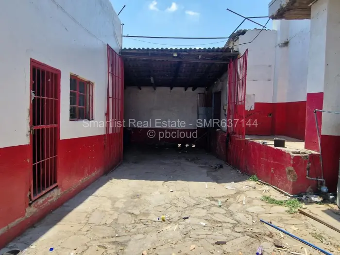 Retail/Shop for Sale in Mount Darwin, Mount Darwin