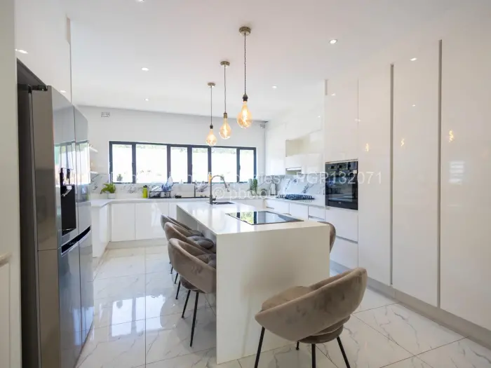 5 Bedroom House for Sale in Crowhill Views, Harare