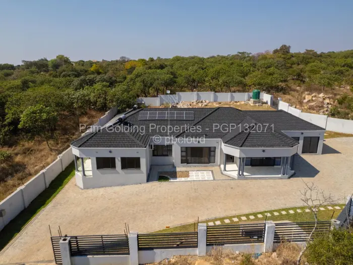 5 Bedroom House for Sale in Crowhill Views, Harare