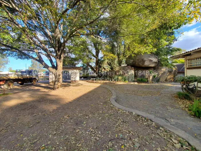 Warehouse/Industrial to Rent in Ruwa, Ruwa