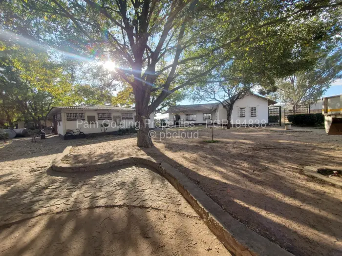 Warehouse/Industrial to Rent in Ruwa, Ruwa