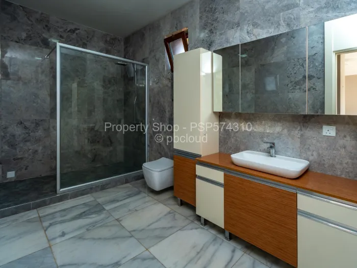 Townhouse/Complex/Cluster to Rent in Northwood