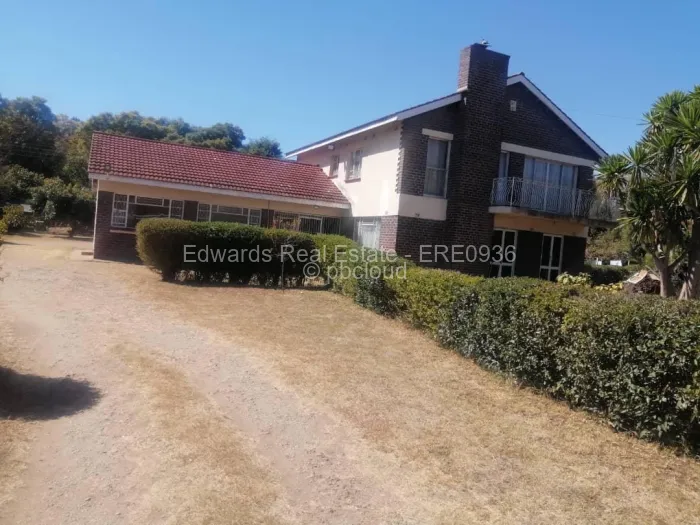 5 Bedroom House for Sale in Highlands, Harare