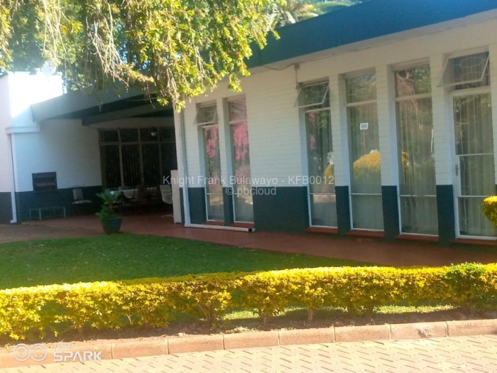 3 Bedroom House for Sale in Kumalo, Bulawayo