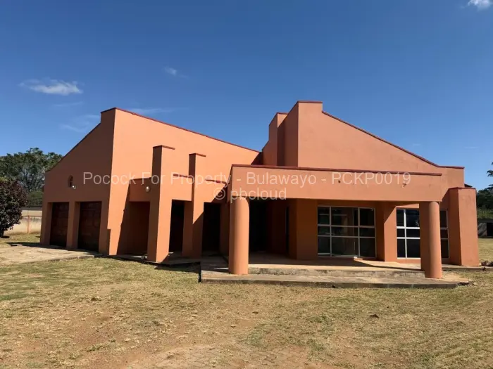 4 Bedroom House for Sale in Parklands, Bulawayo