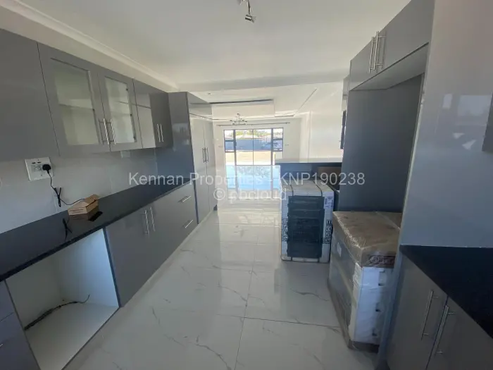 Townhouse/Complex/Cluster to Rent in Shawasha Hills