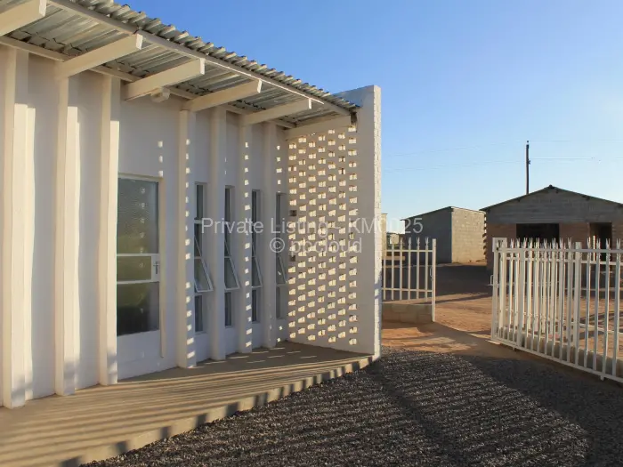 2 Bedroom House to Rent in Cowdray Park, Bulawayo