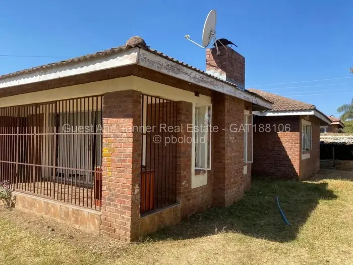 3 Bedroom House for Sale in Mainway Meadows, Harare