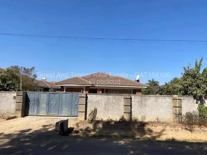 3 Bedroom House for Sale in Mainway Meadows, Harare