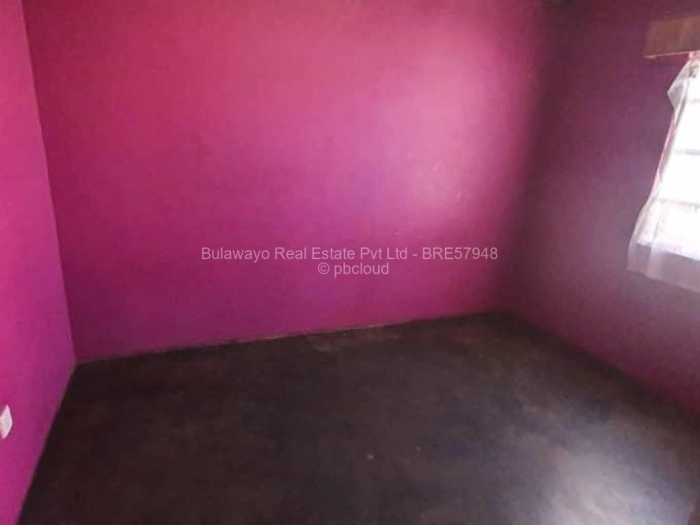 3 Bedroom House for Sale in Emganwini, Bulawayo