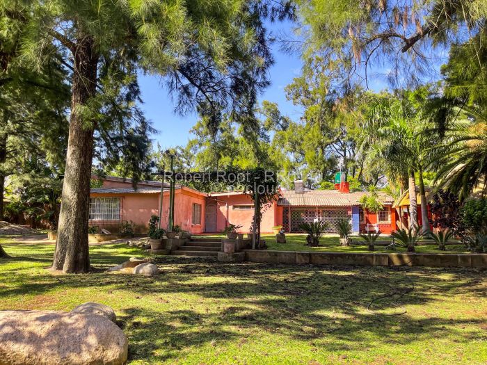 4 Bedroom House for Sale in Glengarry, Bulawayo