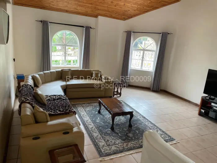 4 Bedroom House for Sale in Burnside, Bulawayo