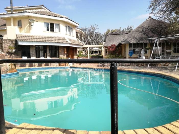 4 Bedroom House for Sale in Burnside, Bulawayo
