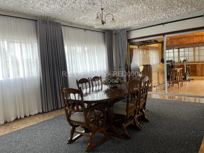 4 Bedroom House for Sale in Burnside, Bulawayo