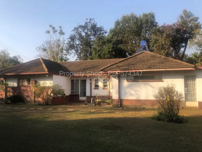 6 Bedroom House to Rent in Marlborough