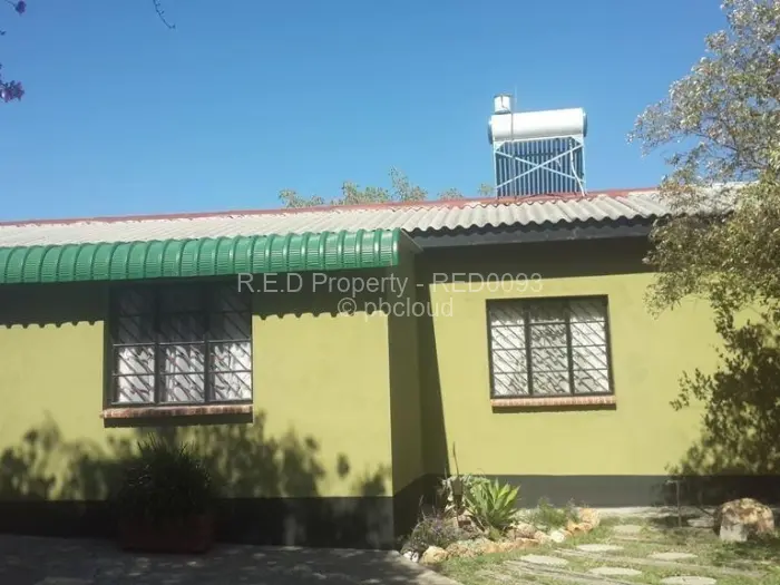 3 Bedroom House for Sale in Riverside South, Bulawayo