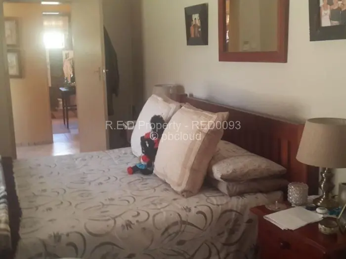 3 Bedroom House for Sale in Riverside South, Bulawayo