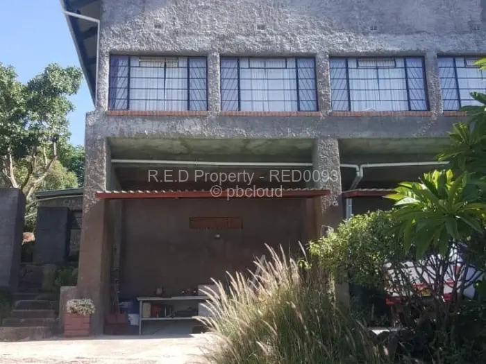 3 Bedroom House for Sale in Riverside South, Bulawayo