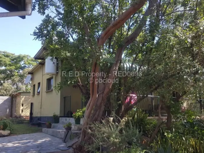 3 Bedroom House for Sale in Riverside South, Bulawayo