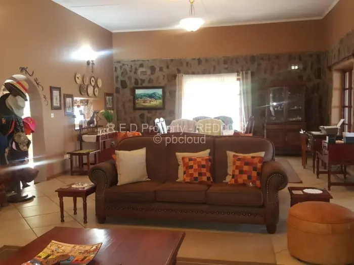 3 Bedroom House for Sale in Riverside South, Bulawayo