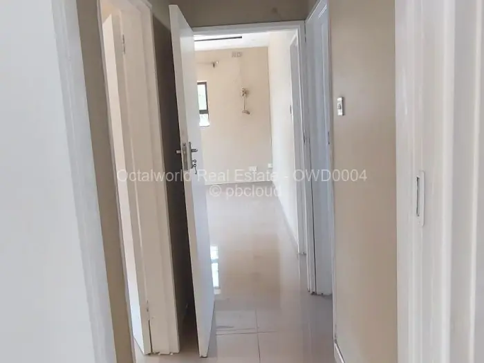 2 Bedroom Cottage/Garden Flat to Rent in Borrowdale West