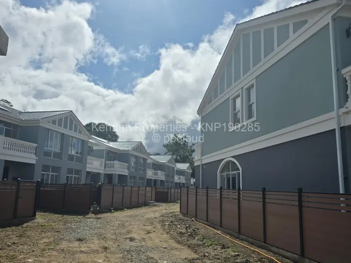 Townhouse/Cluster for Sale in Avondale West, Harare