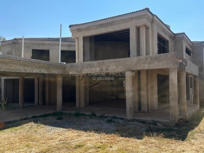 6 Bedroom House for Sale in Brookeview, Harare