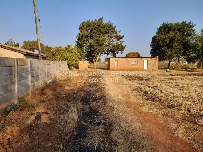 Residential Stand for Sale in Norton, Norton