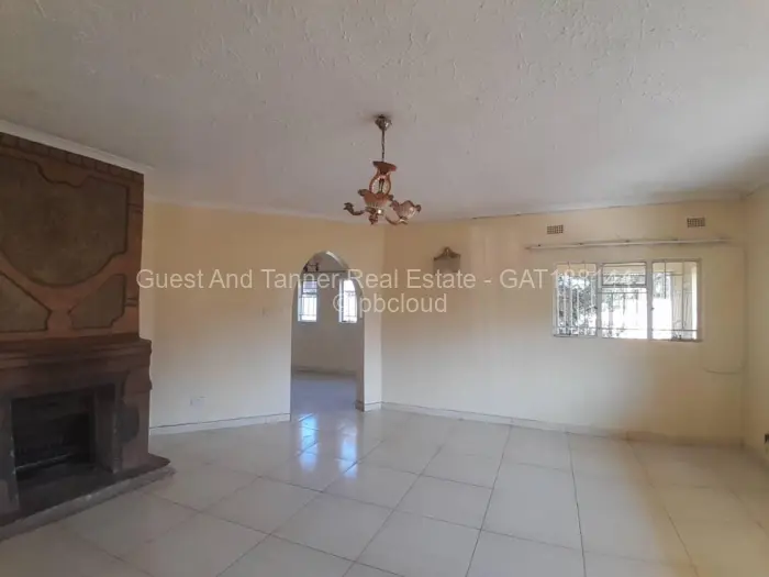 4 Bedroom House to Rent in Marlborough