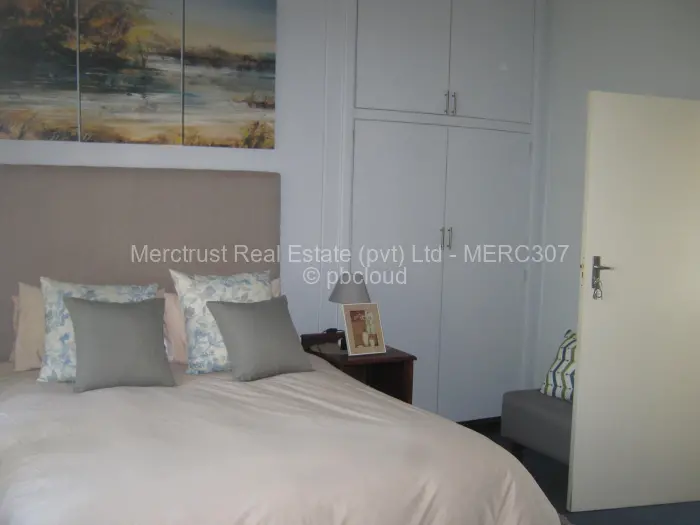 5 Bedroom House for Sale in Highlands, Harare