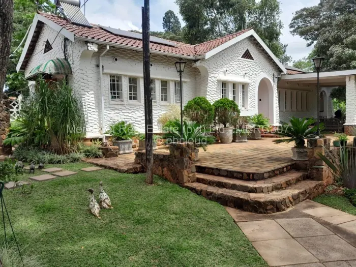 5 Bedroom House for Sale in Highlands, Harare