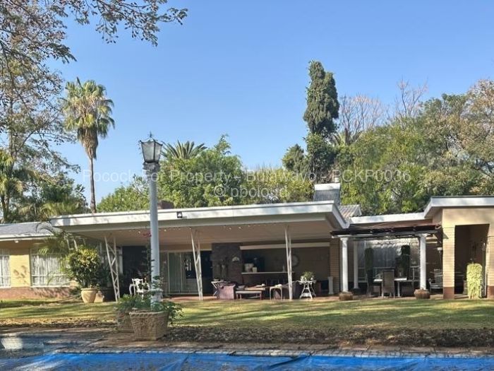 5 Bedroom House for Sale in Kumalo, Bulawayo