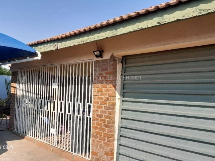 4 Bedroom House for Sale in Mainway Meadows, Harare