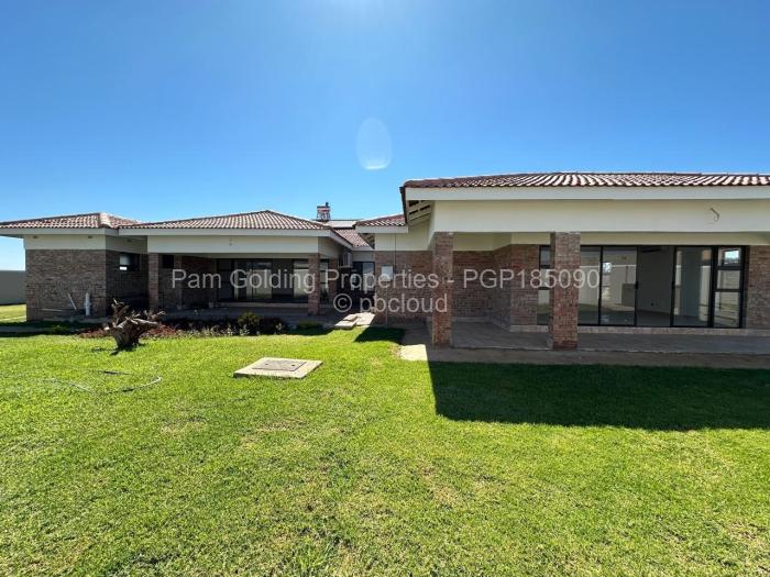 5 Bedroom House for Sale in Selbourne Park, Bulawayo