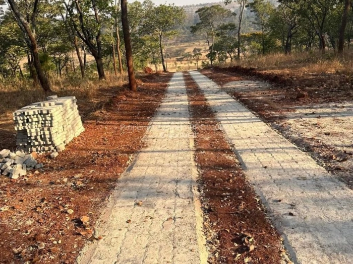 Stand for Sale in Shawasha Hills, Harare