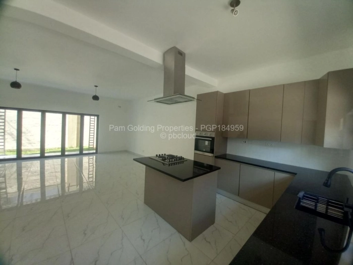Townhouse/Complex/Cluster for Sale in Newlands, Harare