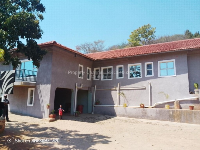 9 Bedroom House for Sale in Philadelphia, Harare