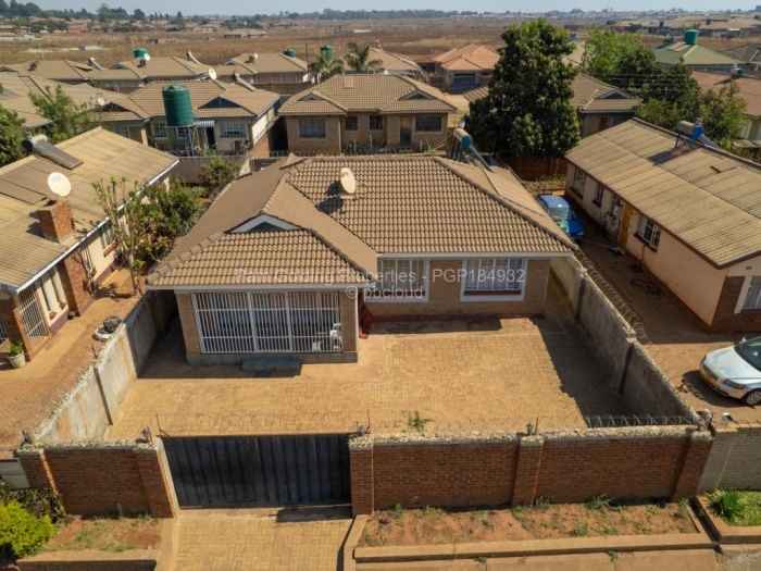 3 Bedroom House for Sale in Glaudina, Harare
