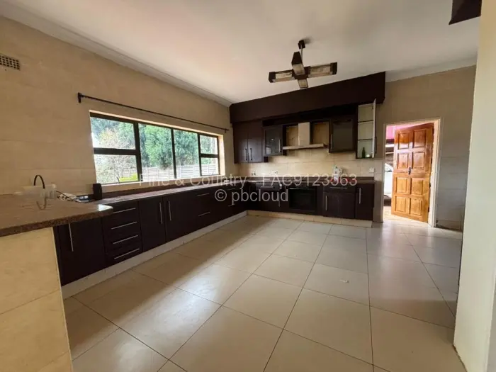 4 Bedroom House for Sale in Helensvale, Harare