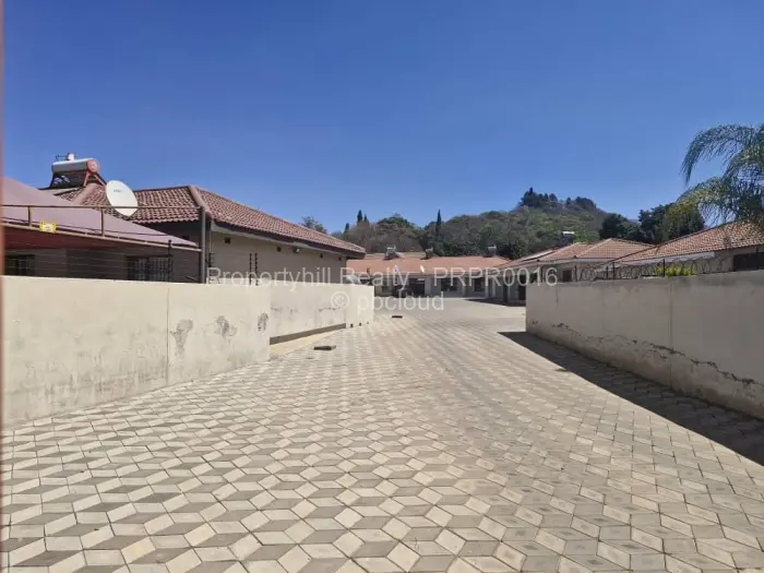 Flat/Apartment to Rent in Meyrick Park, Harare