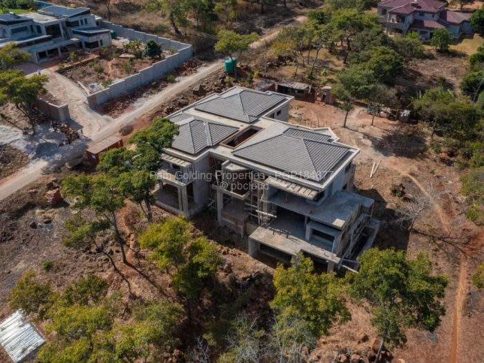 6 Bedroom House for Sale in Carrick Creagh Estate, Harare