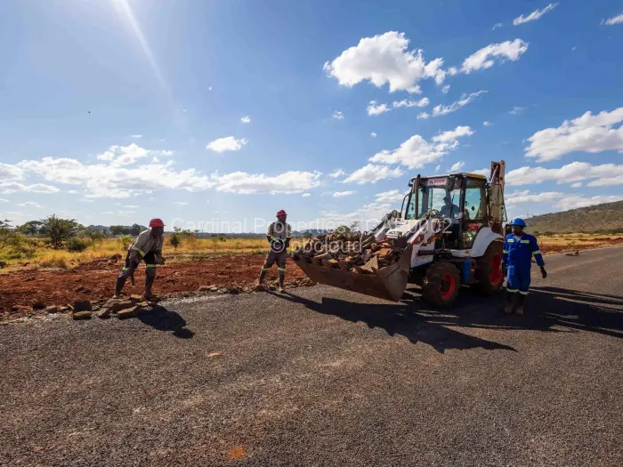 Industrial Stand for Sale in Turnpike, Turnpike
