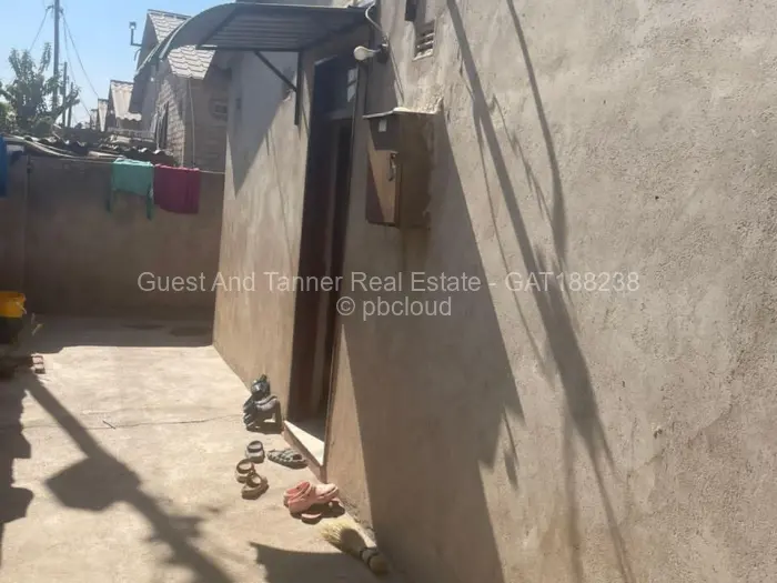 4 Bedroom House for Sale in Chitungwiza, Chitungwiza