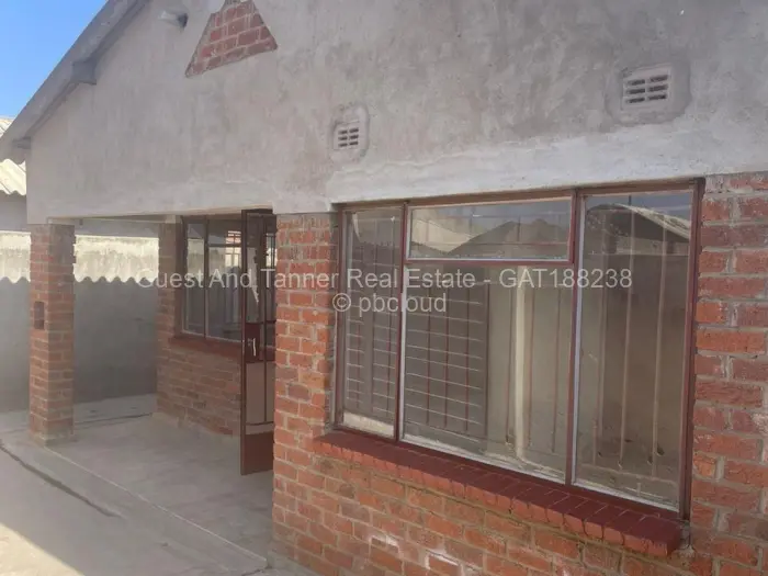 4 Bedroom House for Sale in Chitungwiza, Chitungwiza