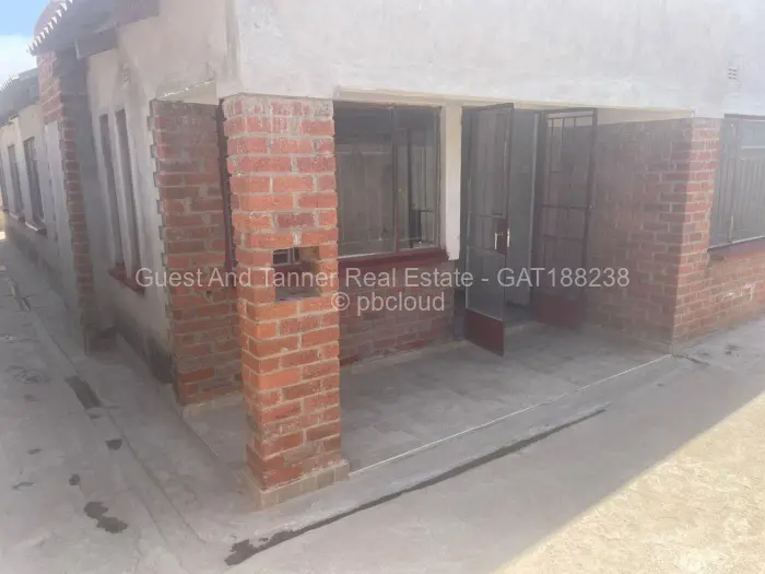 4 Bedroom House for Sale in Chitungwiza, Chitungwiza