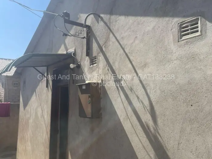 4 Bedroom House for Sale in Chitungwiza, Chitungwiza