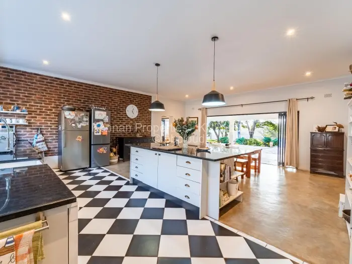 4 Bedroom House for Sale in Victoria Falls, Victoria Falls