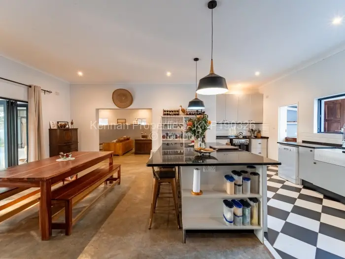 4 Bedroom House for Sale in Victoria Falls, Victoria Falls